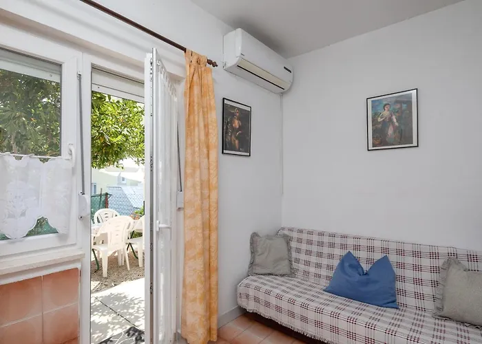 Apartament Near Babic