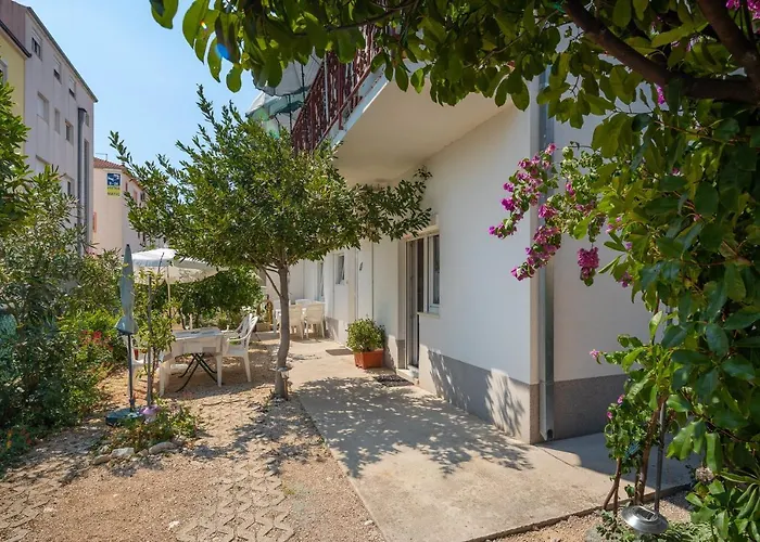 Apartament Near Babic